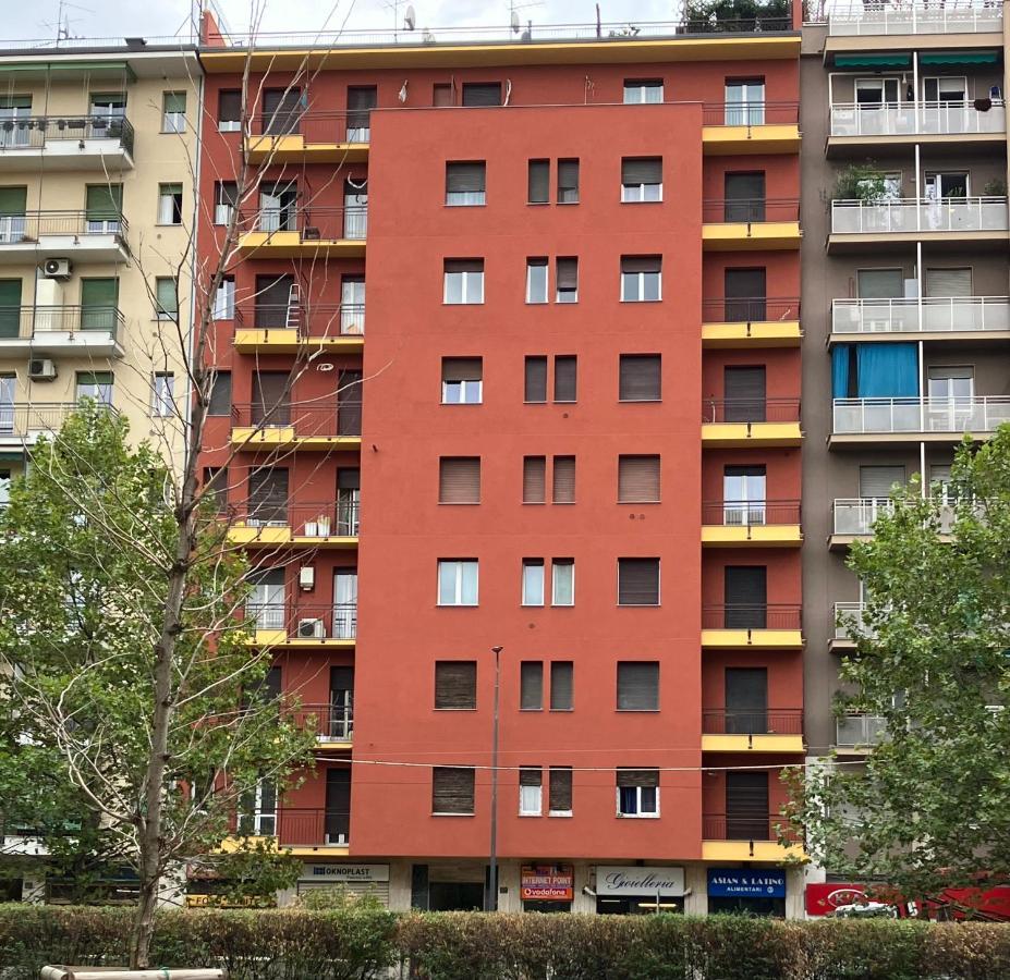 Splendido Bilocale Adiacente Metro M5 - Ca Granda Apartment Milan Bagian luar foto